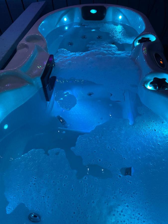 Bankhead Accommodation With Hot Tub Aberdeenshire Gamrie Exterior foto