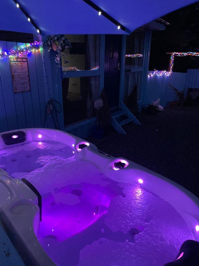 Bankhead Accommodation With Hot Tub Aberdeenshire Gamrie Exterior foto